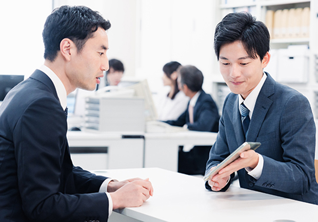 セルフサービスツールで従業員と管理職の能力を向上